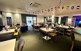Mallard Corner, Cosy Cotswold Lakeview Lodge